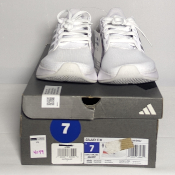 NEW adidas Womens Galaxy 6 Running Shoe Sz 7 white/grey - Picture 4 of 4